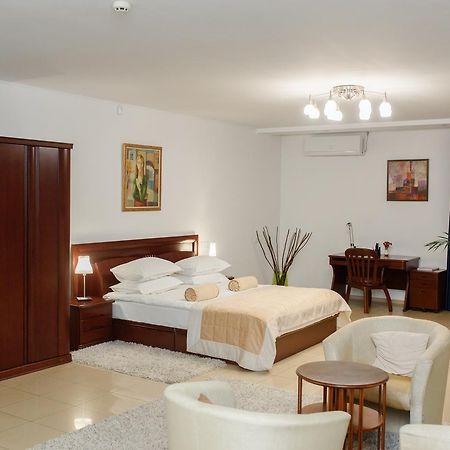 M&M Aparthotel ซูมี ภายนอก รูปภาพ