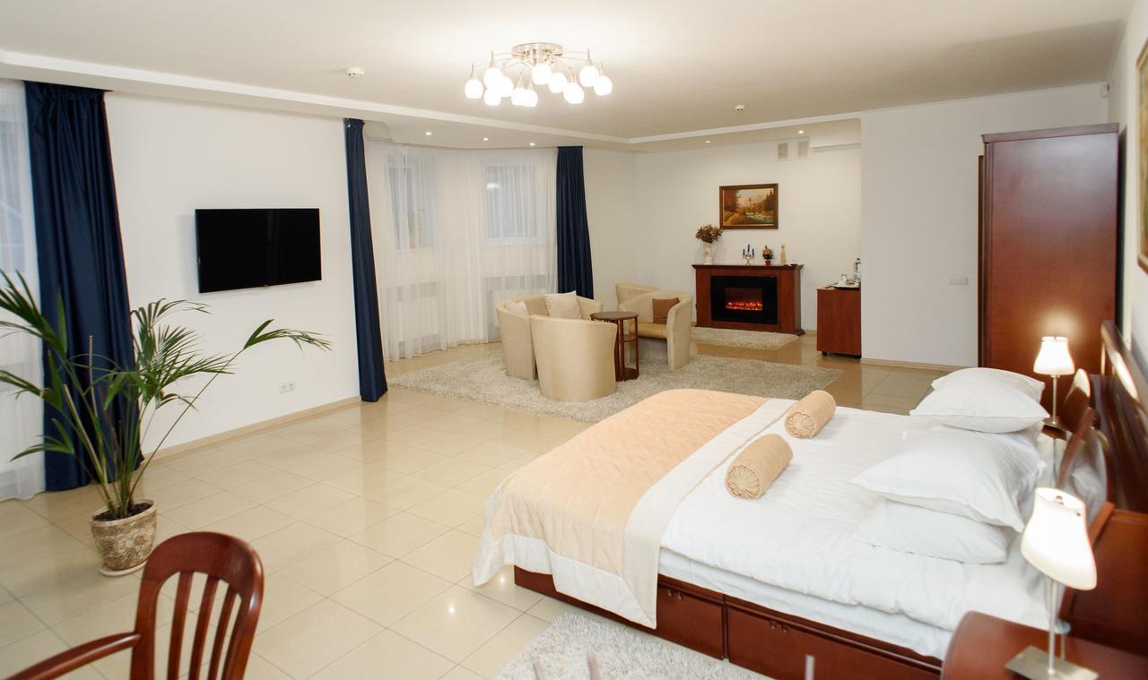 M&M Aparthotel ซูมี ภายนอก รูปภาพ