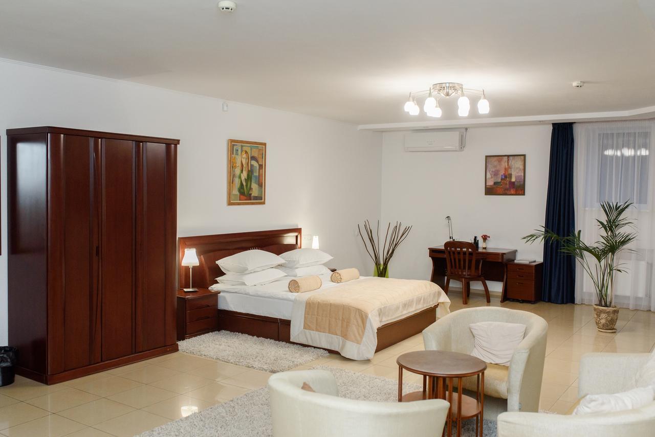 M&M Aparthotel ซูมี ภายนอก รูปภาพ